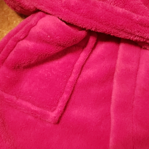 Hooded Fuzzy Robe - Picture 2 of 4